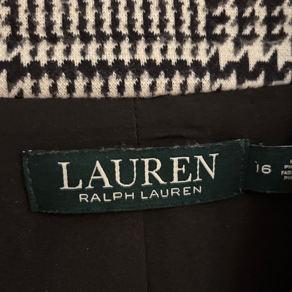 Ralph Lauren Women's Houndstooth Blazer in Black and White - Picture 2 of 4